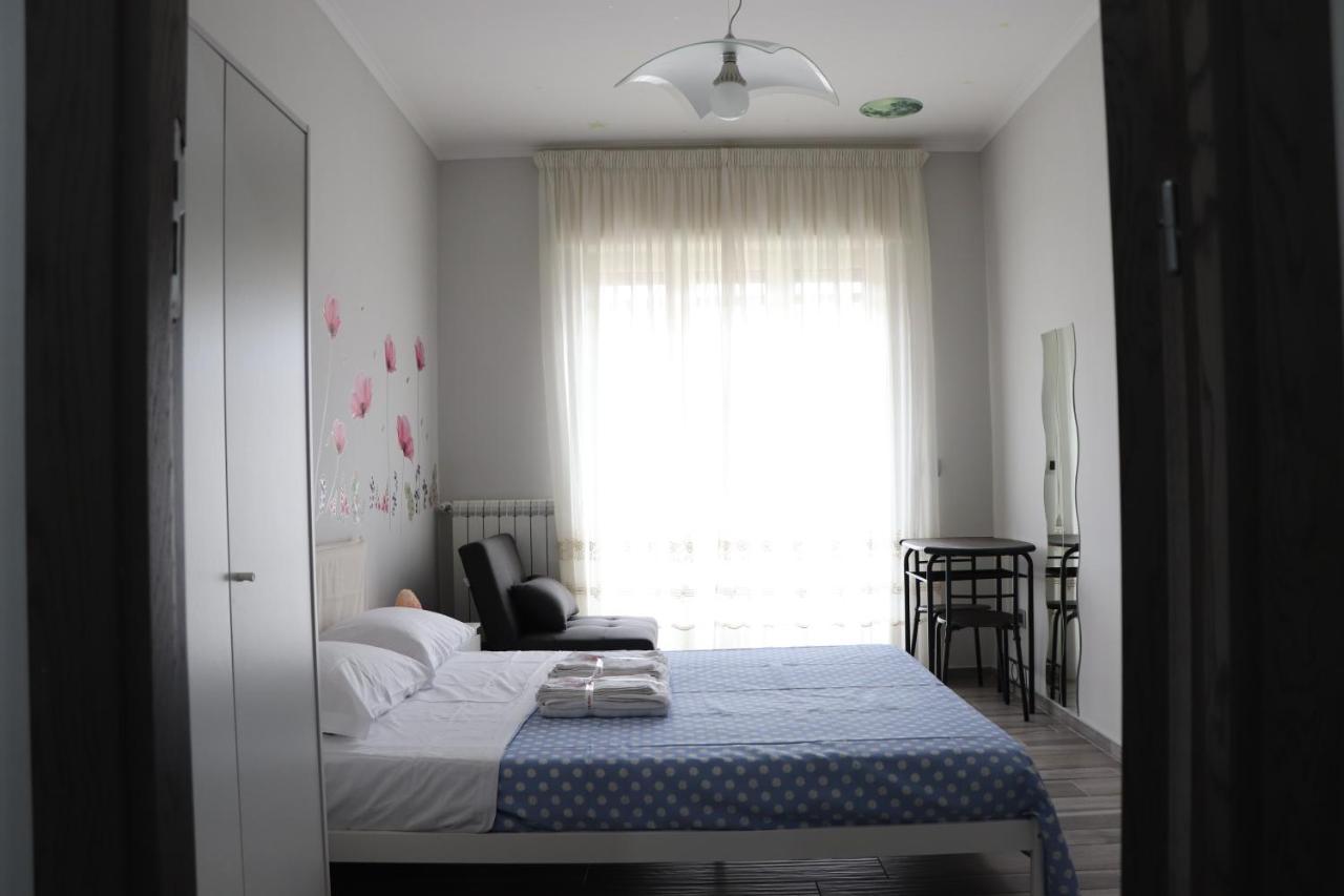 B&B Francesco Fly Napoli Bagian luar foto