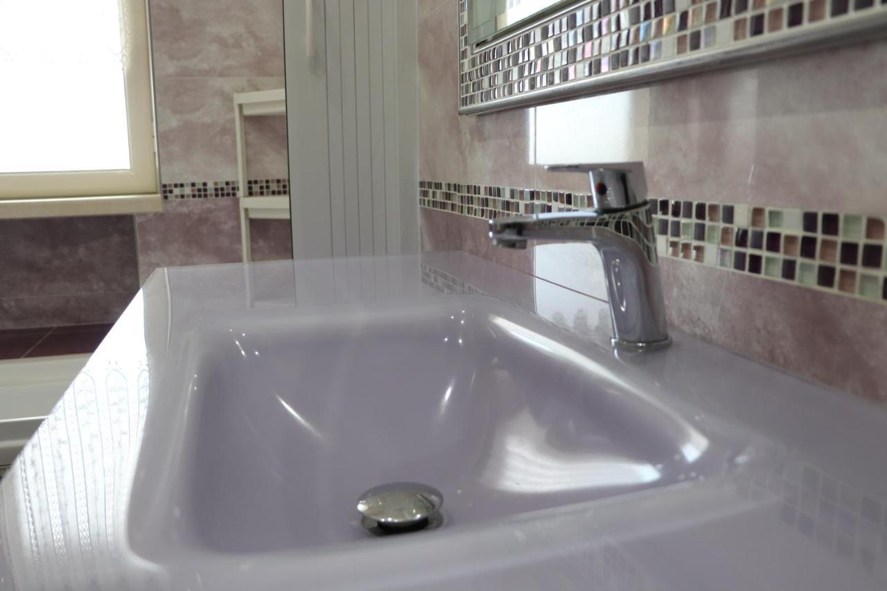 B&B Francesco Fly Napoli Bagian luar foto