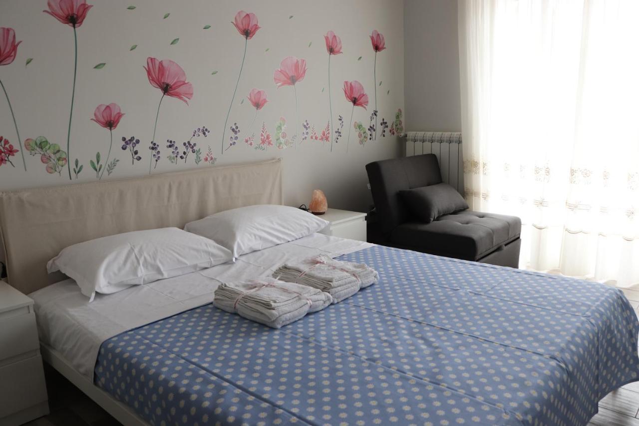 B&B Francesco Fly Napoli Bagian luar foto