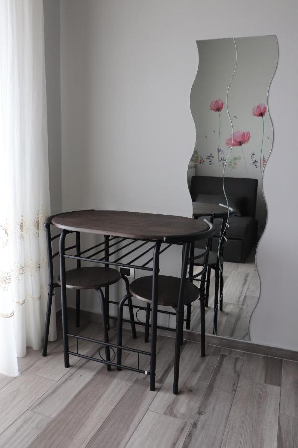B&B Francesco Fly Napoli Bagian luar foto