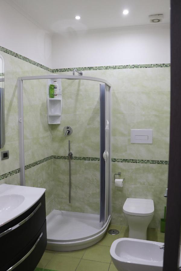 B&B Francesco Fly Napoli Bagian luar foto