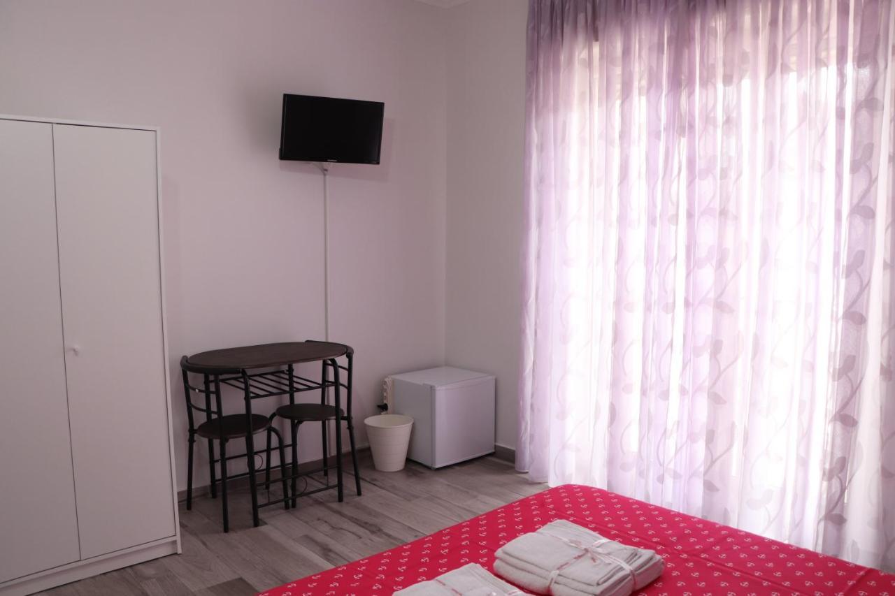 B&B Francesco Fly Napoli Bagian luar foto